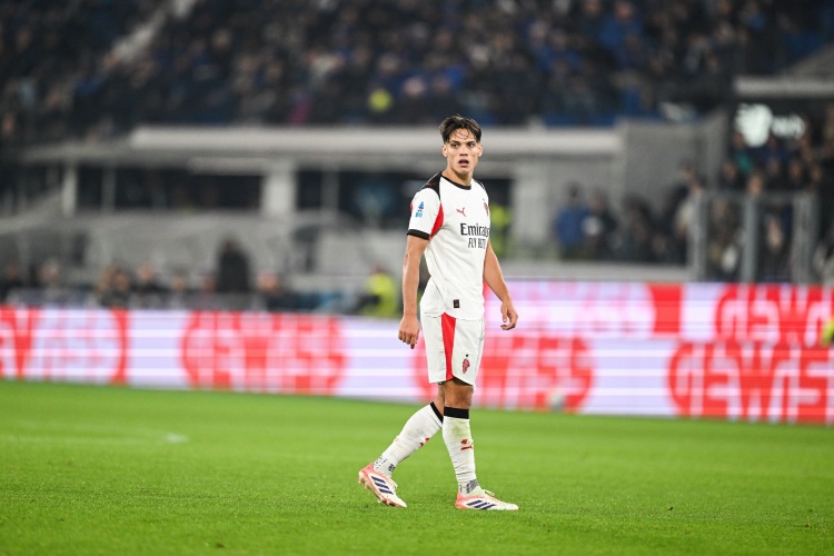 开云体育下载-里奇：我和拉比奥特是不同类型的中场 球队的目标是重返欧冠