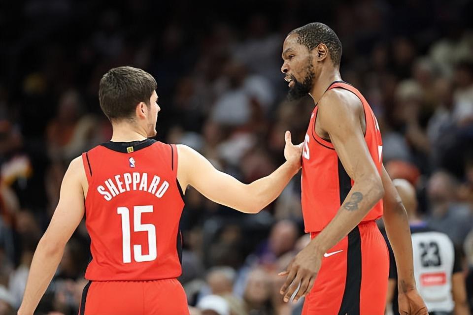 开云官网-防守硬度明显提升了！火箭后场新星能否保持这样的侵略性呢？